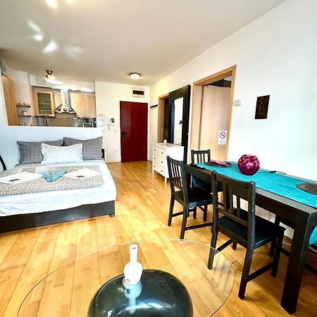City Center Apartment With Balcony Budapest Exterior photo